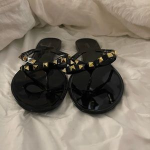BLACK ROCKSTUD SANDALS - SIZE 8